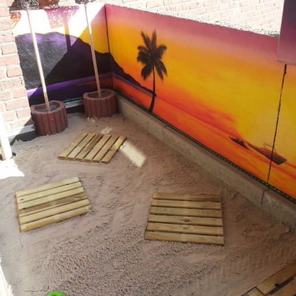 Farbwandel Fassadenkunst Balkonbemalung