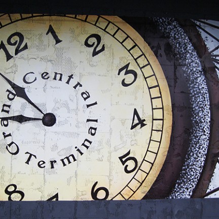 Farbwandel Fassadenkunst U-Bahnhof Bismarckplatz