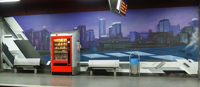 Farbwandel Fassadenkunst U-Bahnhof Bismarckplatz