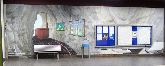 Farbwandel Fassadenkunst U-Bahnhof Bismarckplatz