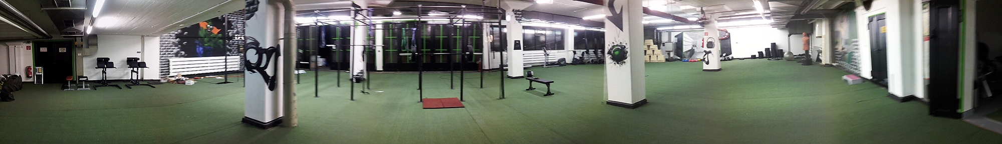 Farbwandel Fassadenkunst Crossfit Kader