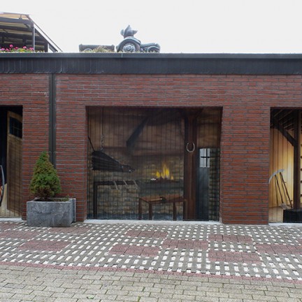 Farbwandel Fassadenkunst Garagenbemalung