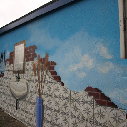 Farbwandel Fassadenkunst Werbeauftrag Install & Grohe