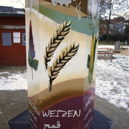 Farbwandel Fassadenkunst Casual Learning Installation Helpage