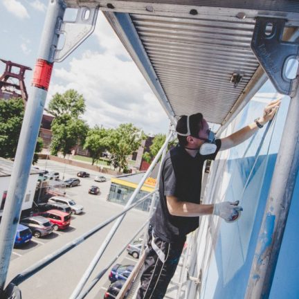 Farbwandel Fassadenkunst Laboratory of Life TransUrban Zollverein von Tim Schild & Jan Schoch